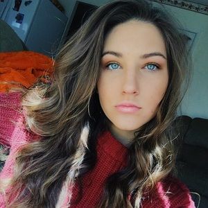 Meet your Posher, Sophia